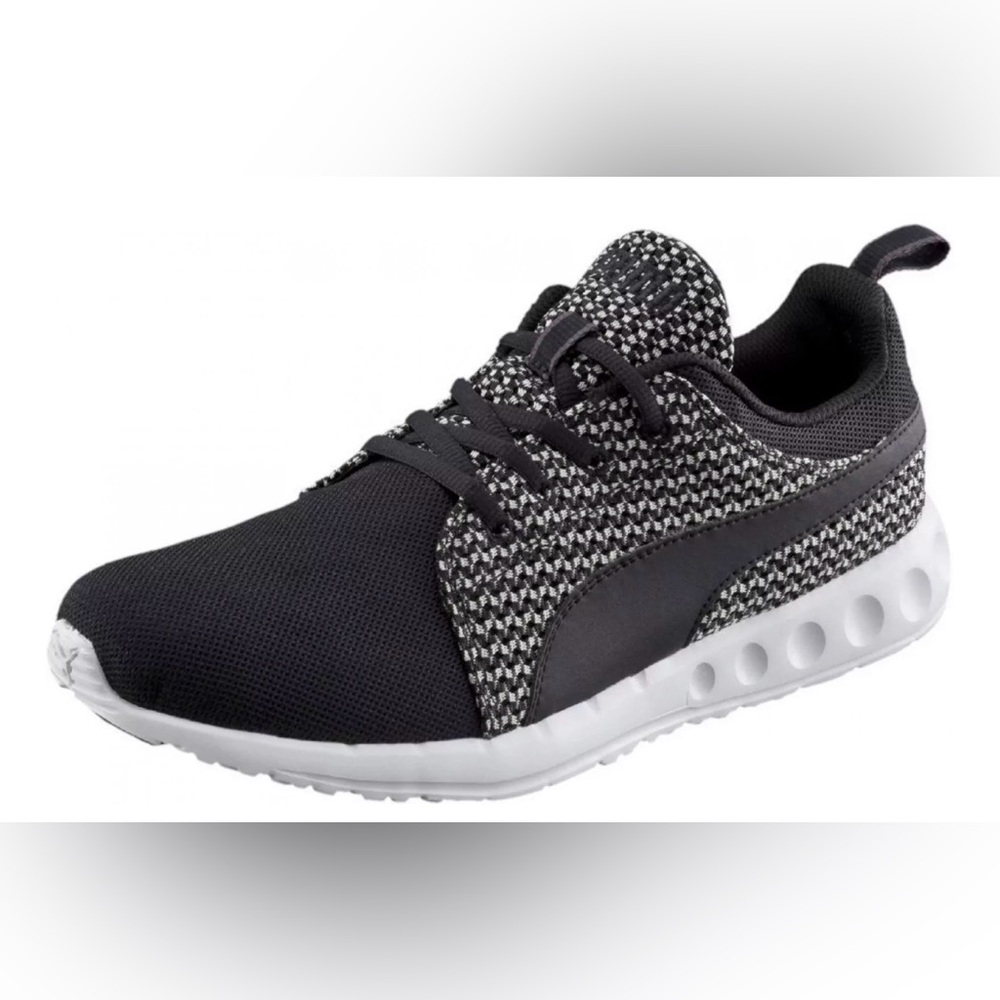 Puma Sneakers Women’s 8 Neutral Black and White Carson Knit Running Shors
